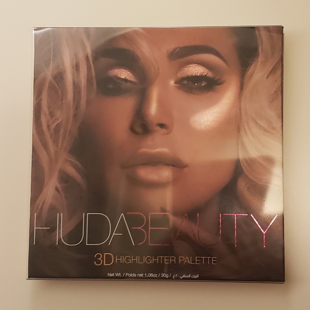 Huda Beauty 3D Highlighter Palette